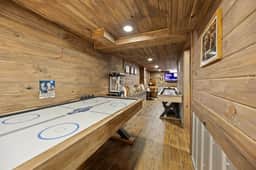 Bigfoots Lodge by the Lake - 514 - Image 3
