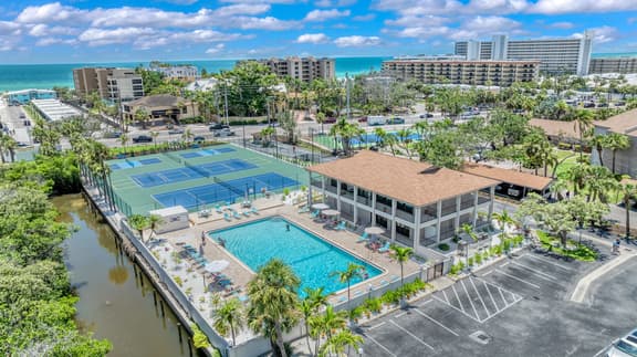 Johnnys Island Palm - 508 - Image 1