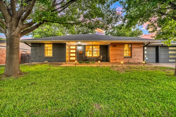 Austin Getaway - 1709 - Image 1